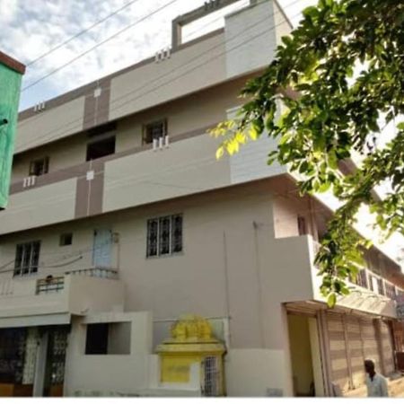벨로르 Sri Vari Residency 호스텔 외부 사진