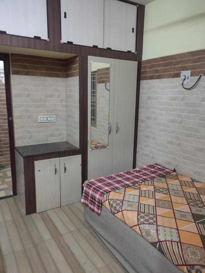 벨로르 Sri Vari Residency 호스텔 외부 사진