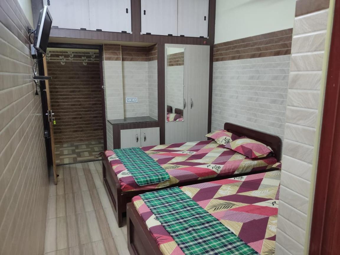 벨로르 Sri Vari Residency 호스텔 외부 사진